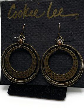 51789 Hammered Gold Retired Cookie Lee Hoop earrings (D99)